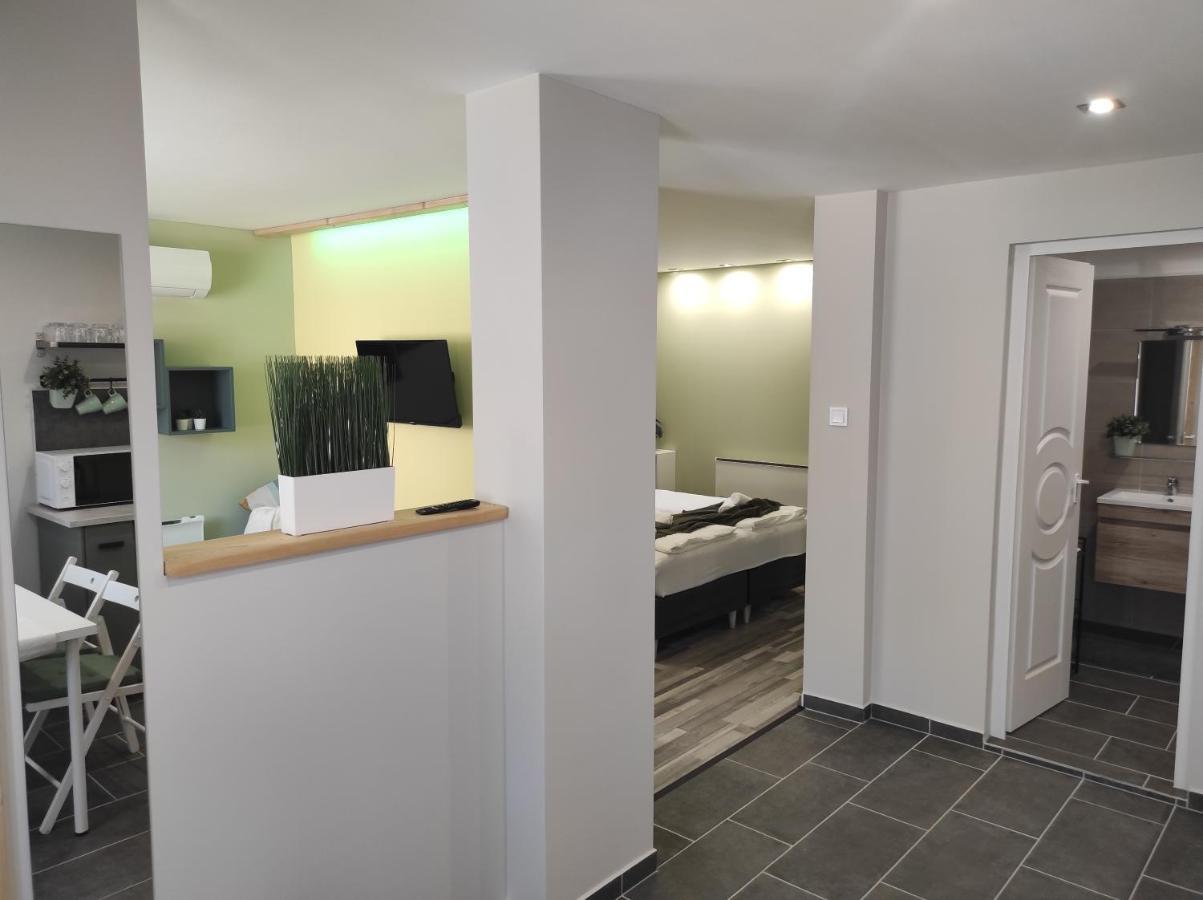 7 Days Apartment Makó エクステリア 写真
