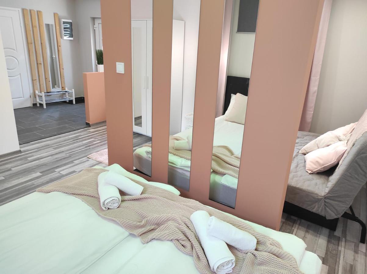 7 Days Apartment Makó エクステリア 写真