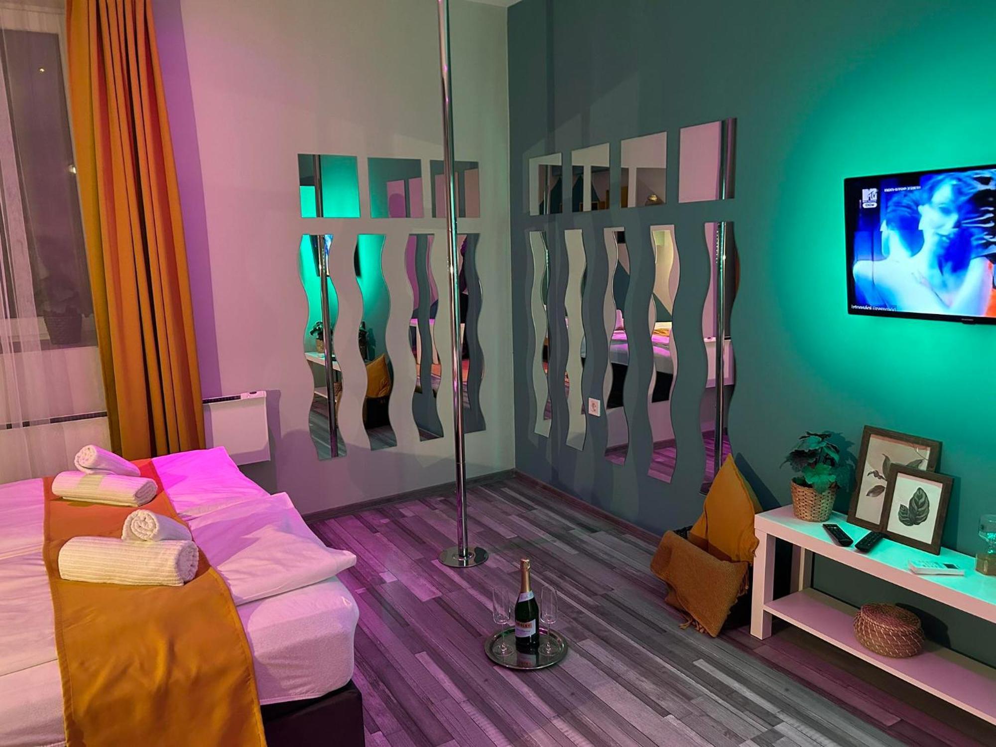 7 Days Apartment Makó エクステリア 写真
